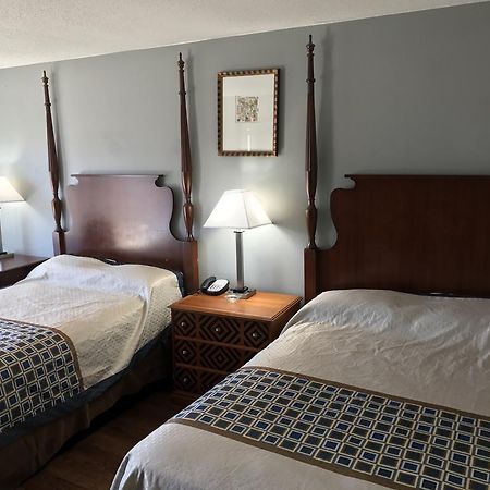 Americas Best Value Inn & Suites Ръселвил Екстериор снимка