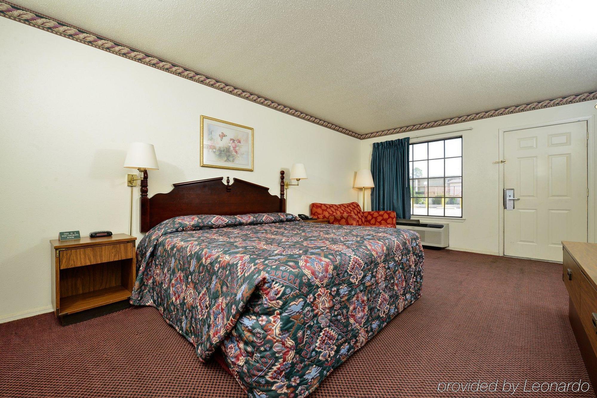 Americas Best Value Inn & Suites Ръселвил Екстериор снимка