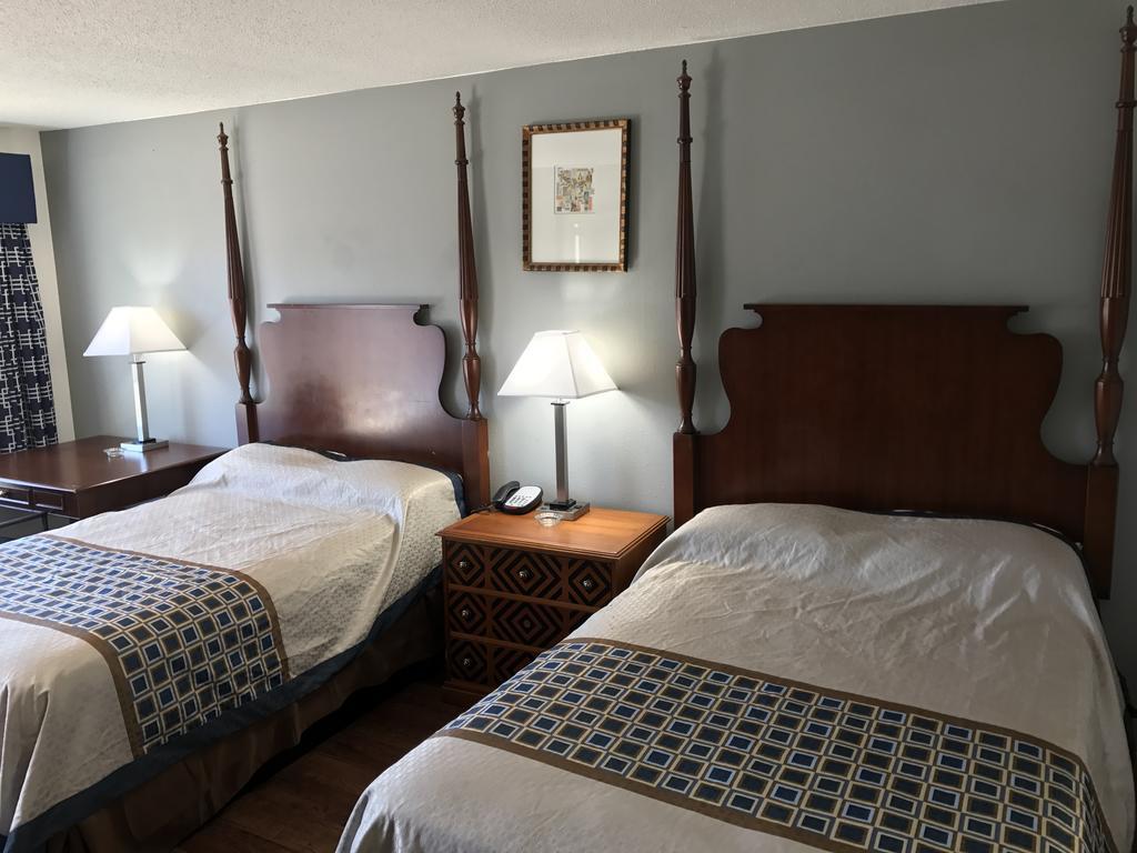 Americas Best Value Inn & Suites Ръселвил Екстериор снимка