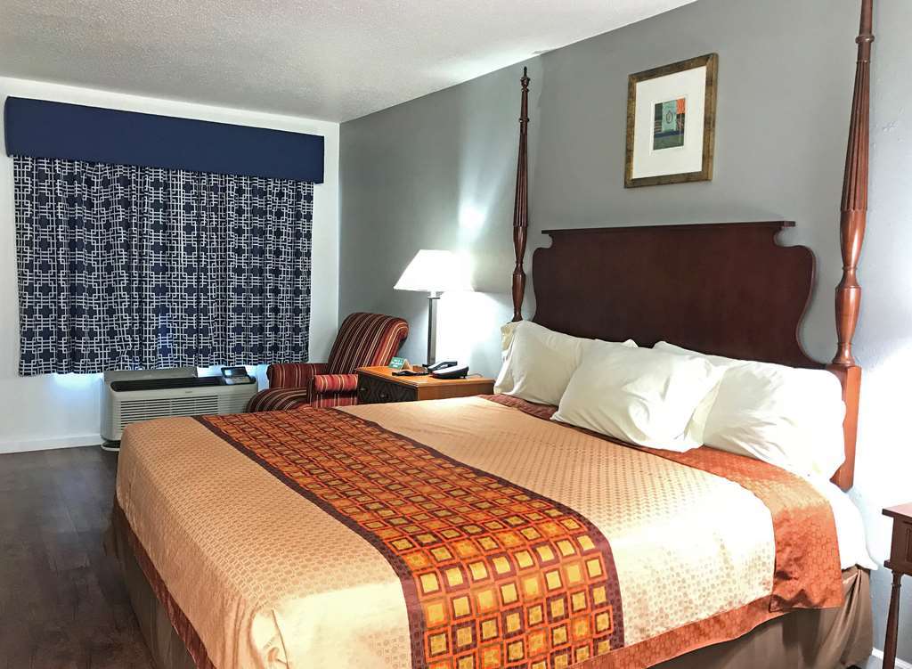 Americas Best Value Inn & Suites Ръселвил Стая снимка