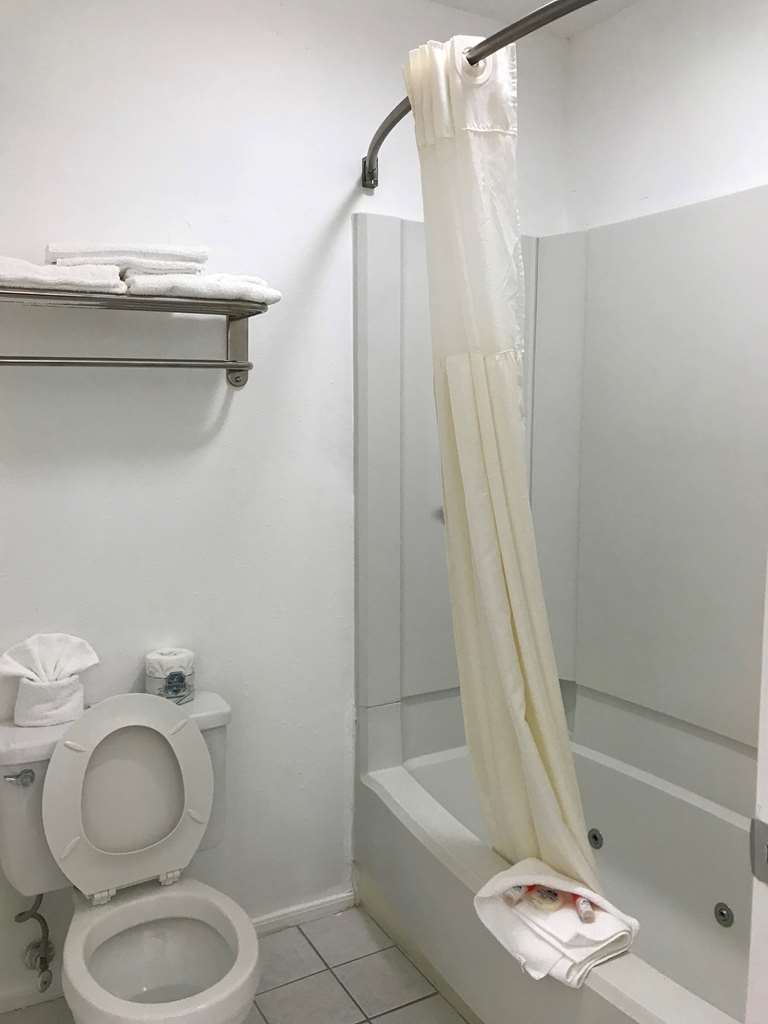 Americas Best Value Inn & Suites Ръселвил Стая снимка