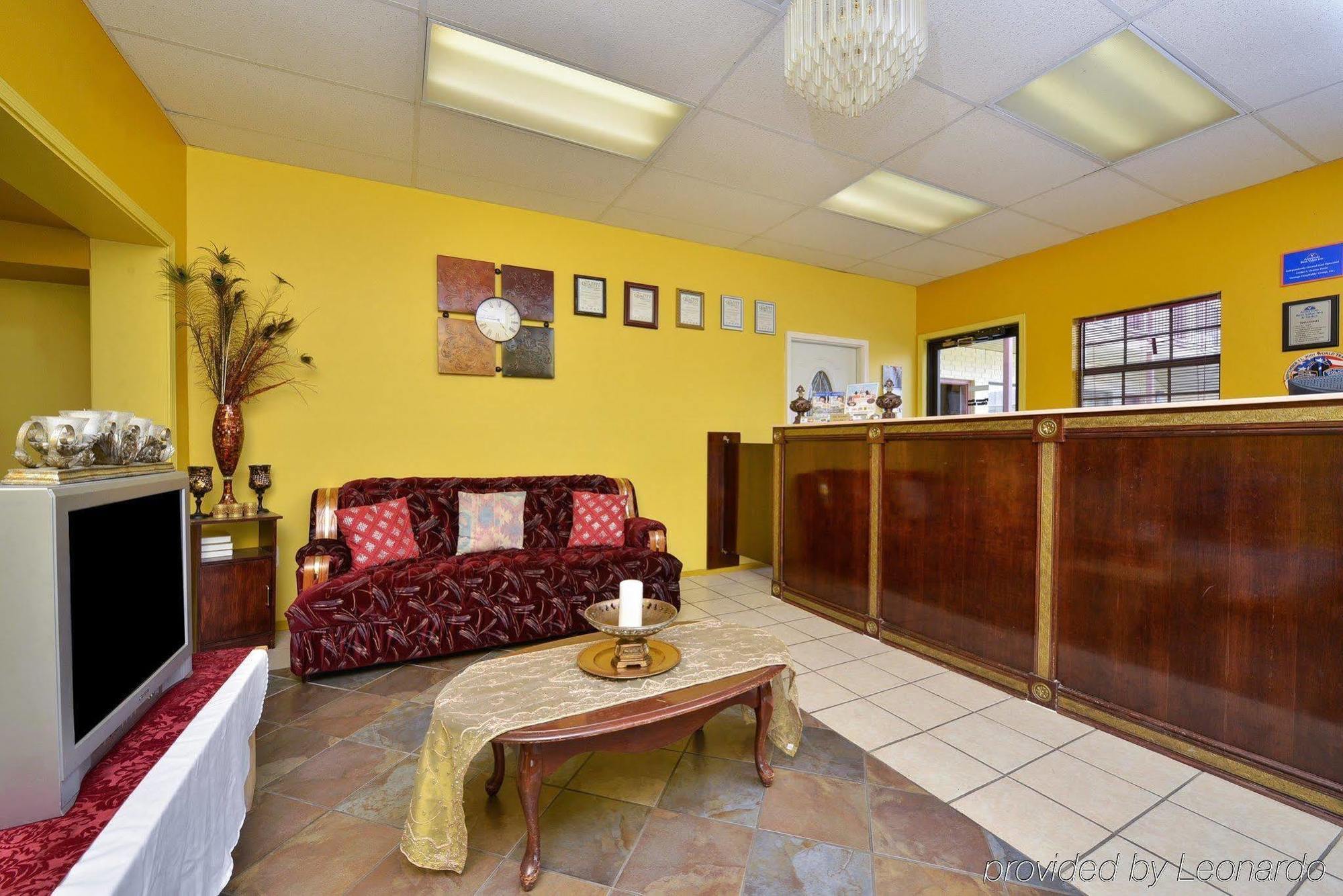 Americas Best Value Inn & Suites Ръселвил Екстериор снимка