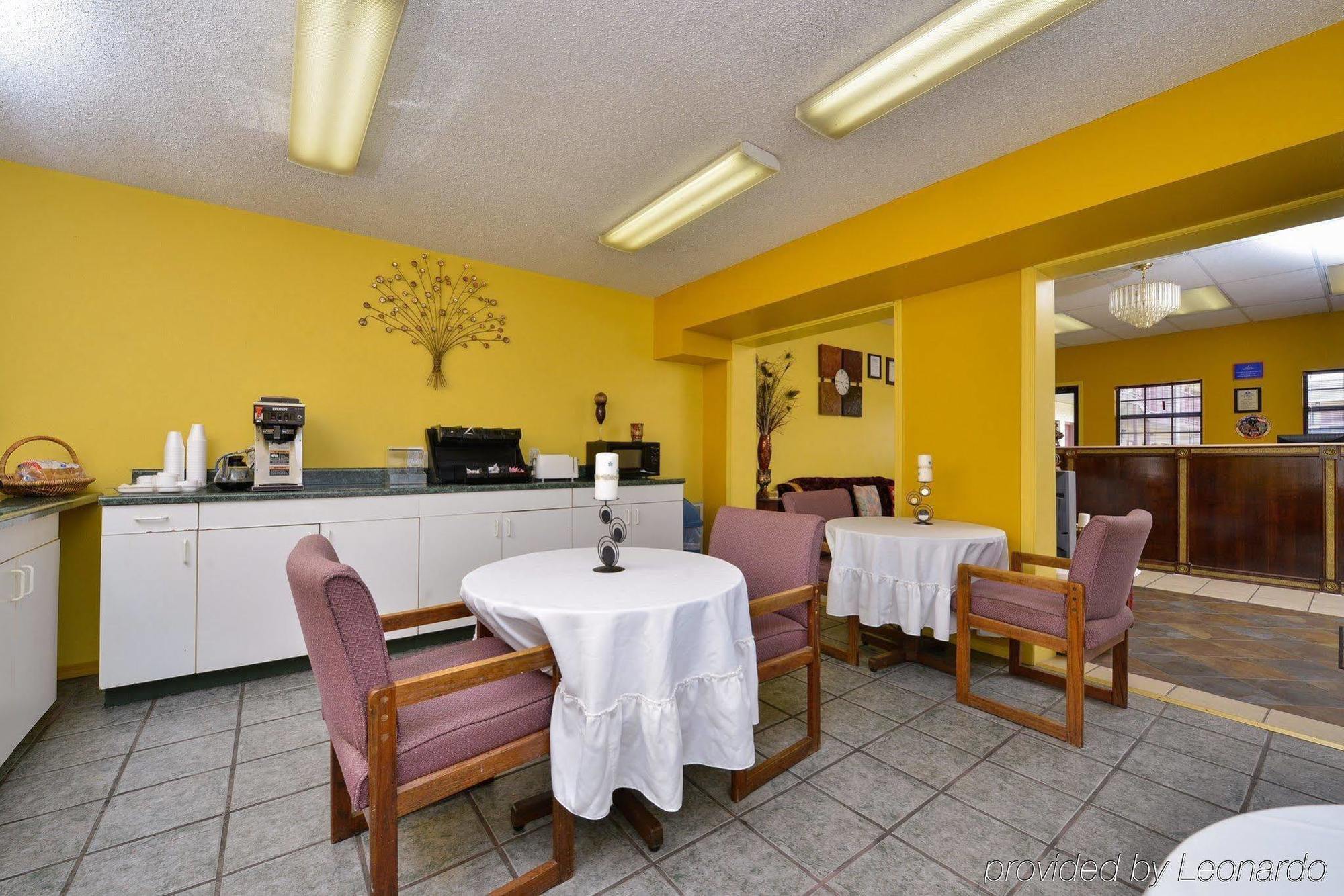 Americas Best Value Inn & Suites Ръселвил Екстериор снимка